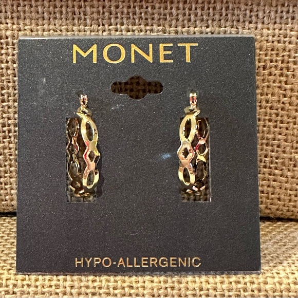 NWT Monet Earrings.   Gold tone cut-out hoops - hypoallergenic - Leverback close - Picture 4 of 8